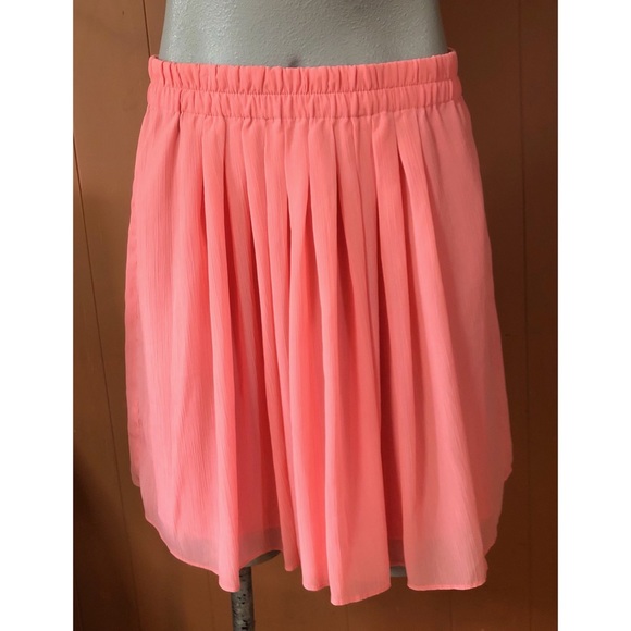 LOFT Coral Pink Pleated Chiffon Skirt, XS petite or XSP - Picture 3 of 9